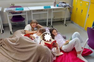 den po chorapi - fusion school (2)